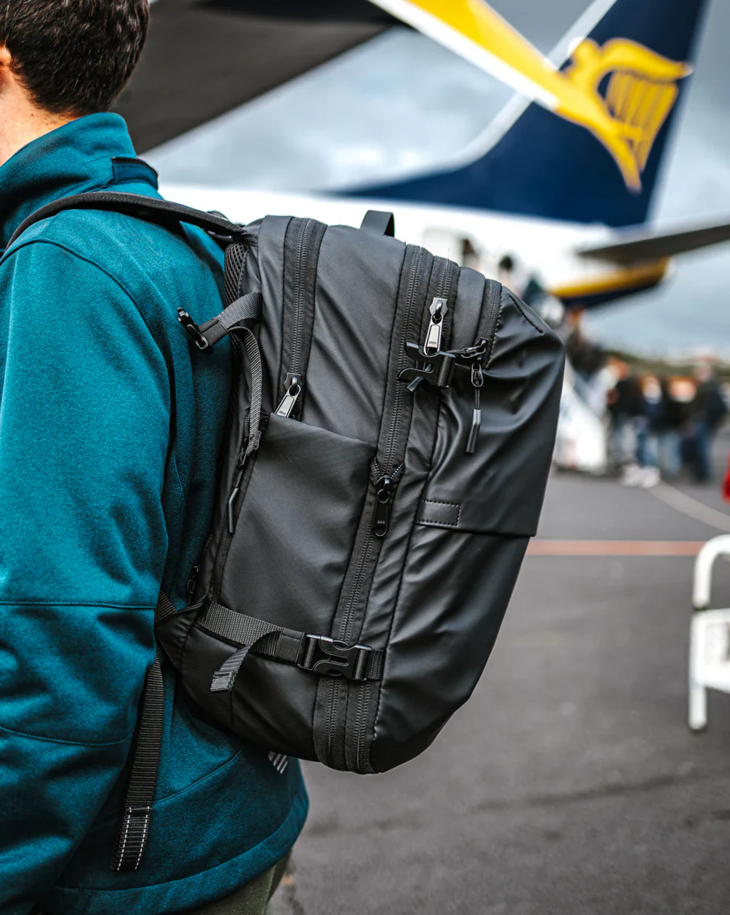 AirPackPro™ | Le bagage cabine qui prolonge votre voyage, pas votre facture. 💰